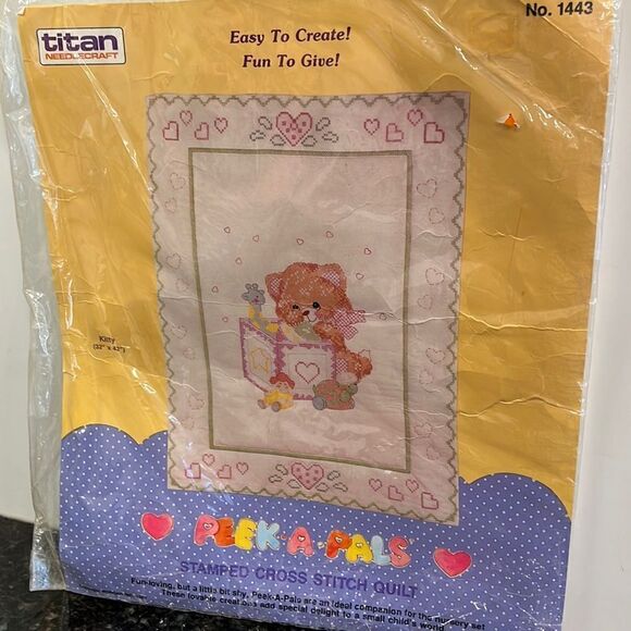 Titan Needlecraft -Peek-A Pals-Kitty Cross Stitch Quit - size 32” x 42” - Picture 1 of 7
